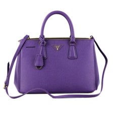 Prada 2274 paarse handtas met kruispatroon