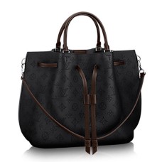 Louis Vuitton M54402 Girolata draagtas Mahina leer