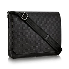 Louis Vuitton N41284 District MM Messenger Bag Damier Infini leer